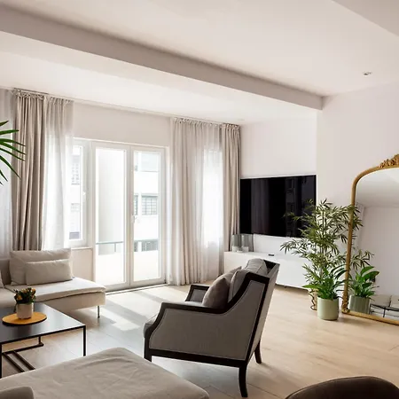 Luxury 4-bedroom In Prime