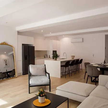 Luxury 4-bedroom In Prime Lisboa